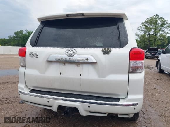 ✅ 2011 Toyota 4Runner SR5 • VIN: JTEZU5JR3B5020931 • Lot: 42299654. Wystawiony na IAAI z przebiegiem 210 974 mil. Bezpłatny archiwum sprzedaży aukcyjnych z USA i szczegółowy raport historii pojazdu na DreamBid. Zdjęcie 16.