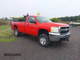 2009 Chevrolet Silverado 2500HD Work Truck z VIN 1GCHK44K89E131709, wystawiony jako IAAI lot #43107929 z przebiegiem 47 023 mil mil oraz . Historia ofert i sprzedaży dostępna na DreamBid. Obrazek 1.