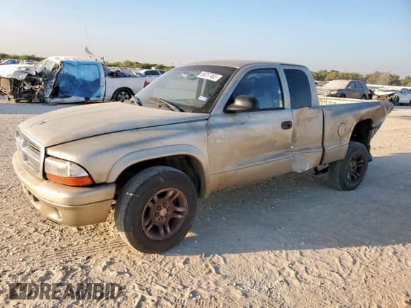 ✅ 2004 Dodge Dakota • VIN: 1D7GL12K34S538511 • Lot: 86257465. Wystawiony na Copart z przebiegiem 346 883 mil. Bezpłatny archiwum sprzedaży aukcyjnych z USA i szczegółowy raport historii pojazdu na DreamBid. Zdjęcie 1.