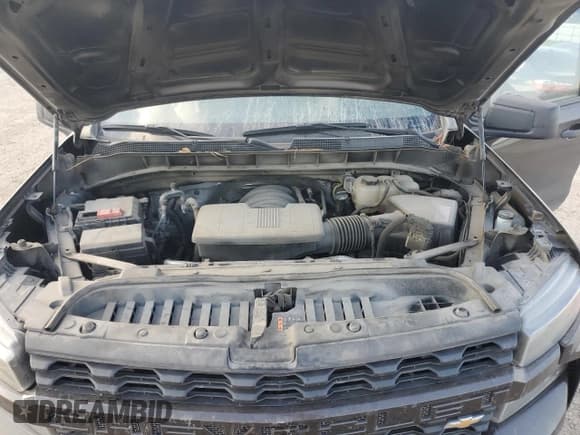 ✅ 2020 Chevrolet Silverado 1500 Custom • VIN: 3GCPWBEH1LG137536 • Lot: 72435284. Wystawiony na Copart z przebiegiem 78 881 mil. Bezpłatny archiwum sprzedaży aukcyjnych z USA i szczegółowy raport historii pojazdu na DreamBid. Zdjęcie 13.