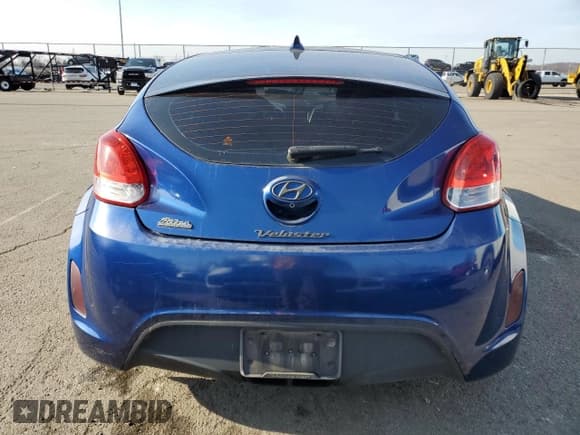 ✅ 2016 Hyundai Veloster • VIN: KMHTC6AD6GU279851 • Lot: 84328294. Listed on Copart with 148,201 mi. Free auction sales archive from the USA and detailed vehicle history report at DreamBid. Image 6.