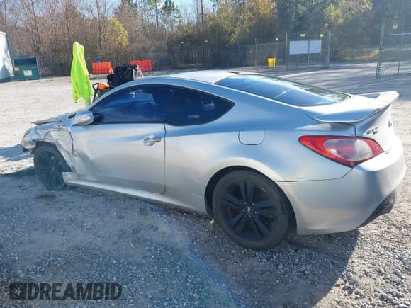 ✅ 2011 Hyundai Genesis Coupe Track • VIN: KMHHU6KH9BU045992 • Lot: 41288384. Wystawiony na IAAI z przebiegiem 198 875 mil. Bezpłatny archiwum sprzedaży aukcyjnych z USA i szczegółowy raport historii pojazdu na DreamBid. Zdjęcie 14.