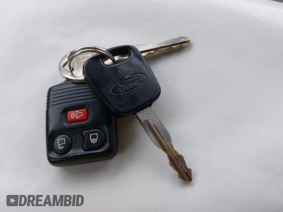 ✅ 2001 Ford Explorer XLS • VIN: 1FMZU72EX1ZA08838 • Lot: 42140302. Listed on IAAI with 166,928 mi. Free auction sales archive from the USA and detailed vehicle history report at DreamBid. Image 11.