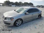 ✅ 2014 Volkswagen Passat SE • VIN: 1VWBP7A32EC006410 • Лот: 71619525. Опубликован ранее на Copart с пробегом 188 559 миль. Бесплатный доступ к архиву аукционных продаж из США и подробный отчёт об истории автомобиля на DreamBid. Изображение 1.