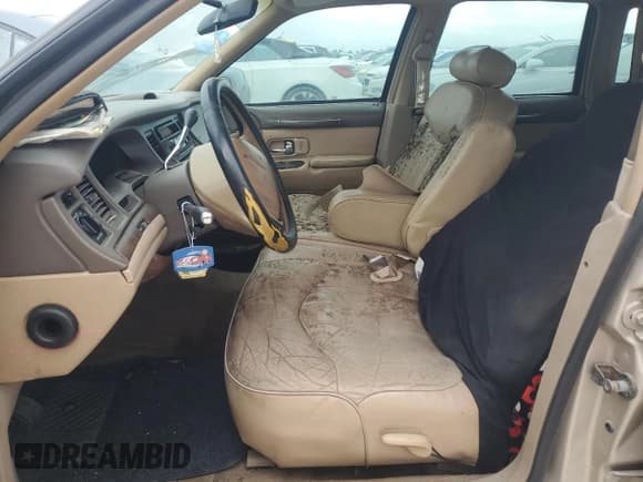 ✅ 1997 Lincoln Town Car Executive • VIN: 1LNLM81W1VY740373 • Lot: 75906494. Listed on Copart with Not provided. Free auction sales archive from the USA and detailed vehicle history report at DreamBid. Image 7.