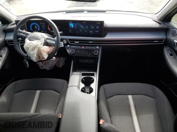 ✅ 2025 Hyundai Sonata SEL • VIN: KMHL34JJ3SA115235 • Lot: 84777415. Listed on Copart with 3,690 mi. Free auction sales archive from the USA and detailed vehicle history report at DreamBid. Image 8.