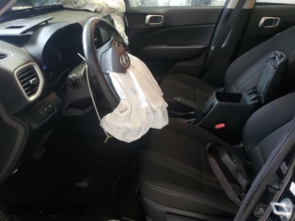 ✅ 2021 Hyundai Venue SEL • VIN: KMHRC8A39MU129631 • Lot: 83496124. Listed on Copart with 43,572 mi. Free auction sales archive from the USA and detailed vehicle history report at DreamBid. Image 7.