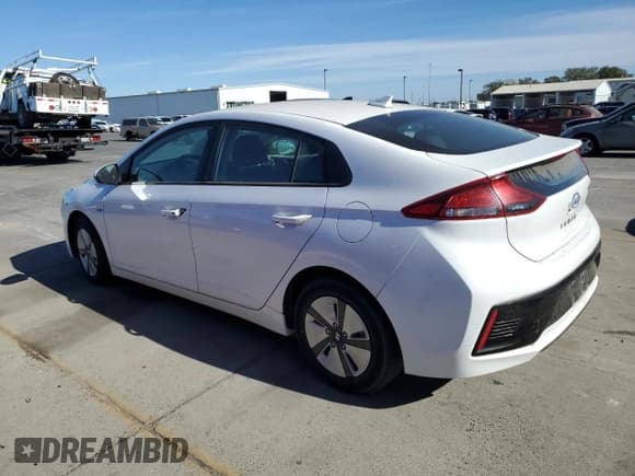 ✅ 2017 Hyundai Ioniq Blue • VIN: KMHC65LC3HU038756 • Lot: 76982754. Wystawiony na Copart z przebiegiem Nie podano. Bezpłatny archiwum sprzedaży aukcyjnych z USA i szczegółowy raport historii pojazdu na DreamBid. Zdjęcie 2.