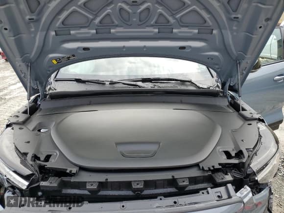 ✅ 2023 Volvo C40 Plus • VIN: YV4ED3GL1P2063793 • Lot: 45872694. Wystawiony na Copart z przebiegiem 815 mil. Bezpłatny archiwum sprzedaży aukcyjnych z USA i szczegółowy raport historii pojazdu na DreamBid. Zdjęcie 11.