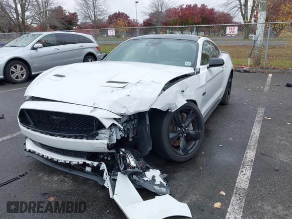 ✅ 2022 Ford Mustang GT • VIN: 1FA6P8CF6N5140218 • Lot: 43650751. Listed on IAAI with 28,781 mi. Free auction sales archive from the USA and detailed vehicle history report at DreamBid. Image 2.