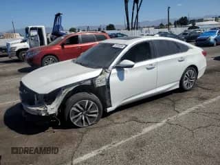 2018 Honda Accord Touring with VIN 1HGCV3F95JA001647, listed as a Copart auction lot 70104095 with 183,362 mi miles and Salvage title. Bid and sale history available at DreamBid. Image 1.