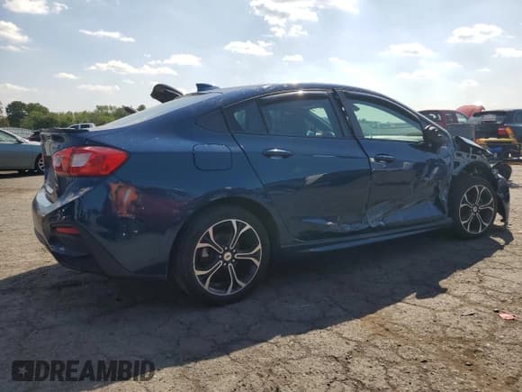✅ 2019 Chevrolet Cruze LT • VIN: 1G1BE5SM4K7110298 • Lot: 81306255. Listed on Copart with 94,930 mi. Free auction sales archive from the USA and detailed vehicle history report at DreamBid. Image 3.