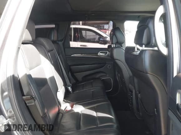 ✅ 2016 Jeep Grand Cherokee Overland • VIN: 1C4RJFCM3GC395547 • Лот: 43402143. Опубликован ранее на IAAI с пробегом 91 001 миль. Бесплатный доступ к архиву аукционных продаж из США и подробный отчёт об истории автомобиля на DreamBid. Изображение 8.