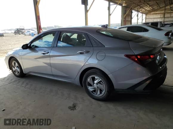 2025 Hyundai Elantra SE с VIN KMHLL4DG5SU009495, выставлен на аукционе Copart как лот 81120625 с пробегом 7 739 миль миль и Списание • Salvage title. История ставок и продаж доступна на DreamBid. Изображение 2.