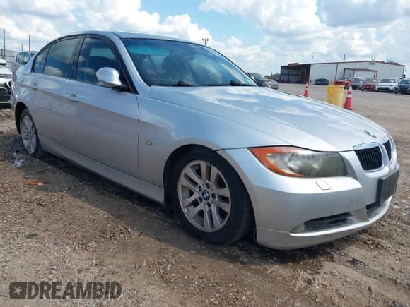 ✅ 2007 BMW 3 Series 328xi • VIN: WBAVC93577KX59202 • Lot: 43280535. Listed on IAAI with 170,151 mi. Free auction sales archive from the USA and detailed vehicle history report at DreamBid. Image 1.