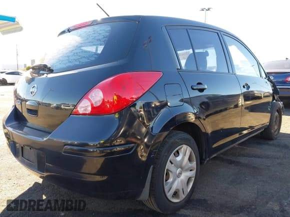 ✅ 2010 Nissan Versa SL • VIN: 3N1BC1CP9AL419888 • Lot: 43770295. Listed on IAAI with 144,931 mi. Free auction sales archive from the USA and detailed vehicle history report at DreamBid. Image 4.