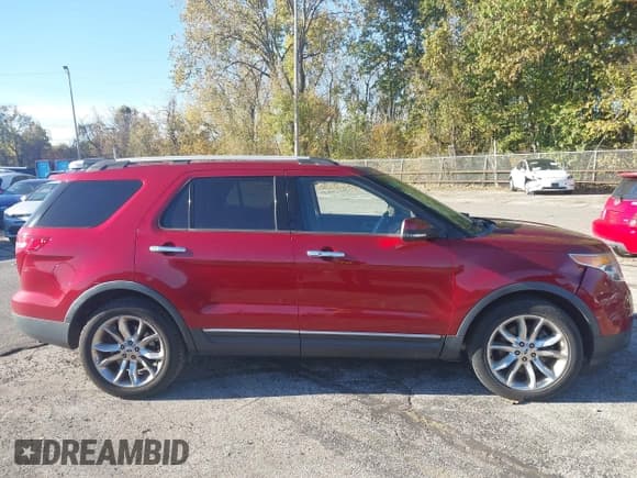 ✅ 2014 Ford Explorer Limited • VIN: 1FM5K7F85EGB35085 • Lot: 43542885. Wystawiony na IAAI z przebiegiem 219 549 mil. Bezpłatny archiwum sprzedaży aukcyjnych z USA i szczegółowy raport historii pojazdu na DreamBid. Zdjęcie 13.