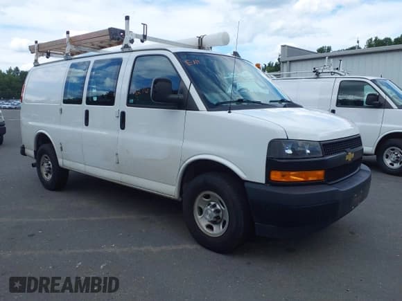 ✅ 2020 Chevrolet Express Cargo • VIN: 1GCWGAFP8L1275209 • Lot: 42763199. Listed on IAAI with 133,079 mi. Free auction sales archive from the USA and detailed vehicle history report at DreamBid. Image 1.