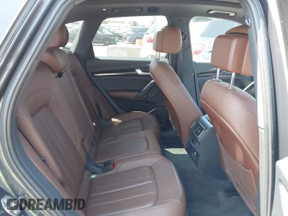 ✅ 2018 Audi Q5 Premium Plus • VIN: WA1BNAFY7J2058538 • Lot: 42676550. Listed on IAAI with 108,840 mi. Free auction sales archive from the USA and detailed vehicle history report at DreamBid. Image 8.