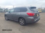 ✅ 2019 Nissan Pathfinder SV • VIN: 5N1DR2MN1KC634004 • Lot: 43582130. Wystawiony na IAAI z przebiegiem 76 300 mil. Bezpłatny archiwum sprzedaży aukcyjnych z USA i szczegółowy raport historii pojazdu na DreamBid. Zdjęcie 3.