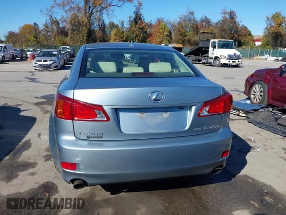 ✅ 2009 Lexus IS 250 • VIN: JTHCK262895034343 • Лот: 43610568. Опубликован ранее на IAAI с пробегом 164 670 миль. Бесплатный доступ к архиву аукционных продаж из США и подробный отчёт об истории автомобиля на DreamBid. Изображение 17.
