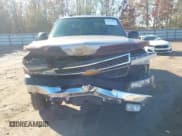 ✅ 2005 Chevrolet Silverado 2500HD LS • VIN: 1GCHK29U65E151661 • Lot: 43589957. Wystawiony na IAAI z przebiegiem 121 533 mil. Bezpłatny archiwum sprzedaży aukcyjnych z USA i szczegółowy raport historii pojazdu na DreamBid. Zdjęcie 12.