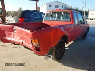 ✅ 1994 Toyota Pickup • VIN: 4TARN93P2RZ289845 • Lot: 43771237. Listed on IAAI with 213,519 mi. Free auction sales archive from the USA and detailed vehicle history report at DreamBid. Image 4.