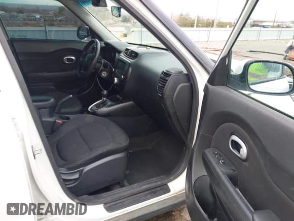 ✅ 2018 Kia Soul + • VIN: KNDJP3A54J7528015 • Лот: 43851506. Опубликован ранее на IAAI с пробегом 69 141 миль. Бесплатный доступ к архиву аукционных продаж из США и подробный отчёт об истории автомобиля на DreamBid. Изображение 5.