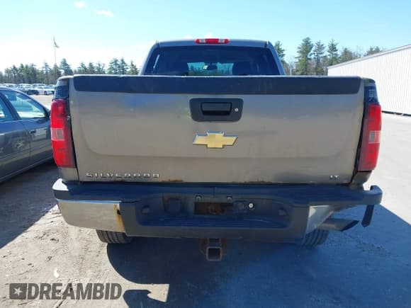 ✅ 2009 Chevrolet Silverado 2500HD LT • VIN: 1GCHK53K09F178122 • Лот: 42060486. Опубликован ранее на IAAI с пробегом 308 863 миль. Бесплатный доступ к архиву аукционных продаж из США и подробный отчёт об истории автомобиля на DreamBid. Изображение 16.