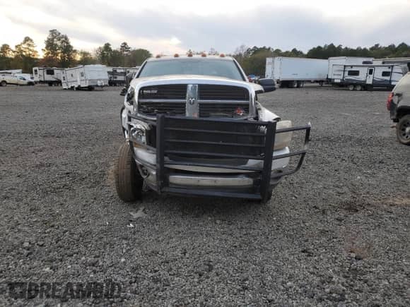 2006 Dodge 3500 SLT z VIN 3D7MX48C66G219574, wystawiony jako Copart lot #84019964 z przebiegiem Nie podano mil oraz Szkoda całkowita • Salvage title. Historia ofert i sprzedaży dostępna na DreamBid. Obrazek 5.