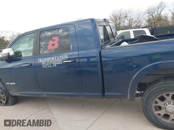✅ 2022 Ram 2500 Laramie • VIN: 3C6UR5NL4NG105304 • Lot: 41234797. Wystawiony na IAAI z przebiegiem 74 924 mil. Bezpłatny archiwum sprzedaży aukcyjnych z USA i szczegółowy raport historii pojazdu na DreamBid. Zdjęcie 14.