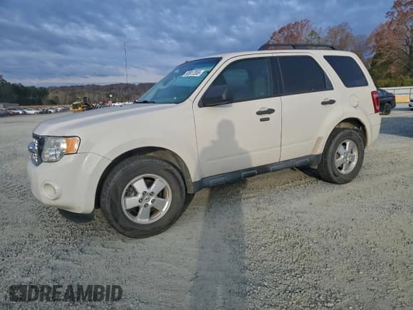✅ 2012 Ford Escape XLT • VIN: 1FMCU9D79CKC83967 • Lot: 93917355. Listed on Copart with 127,700 mi. Free auction sales archive from the USA and detailed vehicle history report at DreamBid. Image 1.