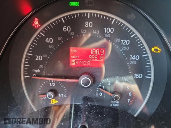 ✅ 2007 Volkswagen Beetle • VIN: 3VWRF31Y27M418883 • Lot: 92309565. Listed on Copart with 99,518 mi. Free auction sales archive from the USA and detailed vehicle history report at DreamBid. Image 9.