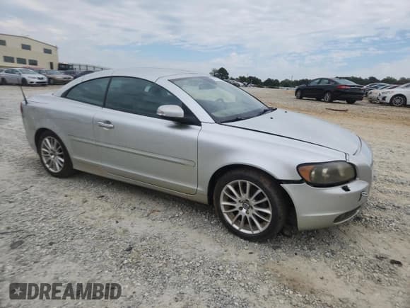 ✅ 2008 Volvo C70 • VIN: YV1MC67218J040185 • Lot: 89493755. Wystawiony na Copart z przebiegiem 132 846 mil. Bezpłatny archiwum sprzedaży aukcyjnych z USA i szczegółowy raport historii pojazdu na DreamBid. Zdjęcie 4.