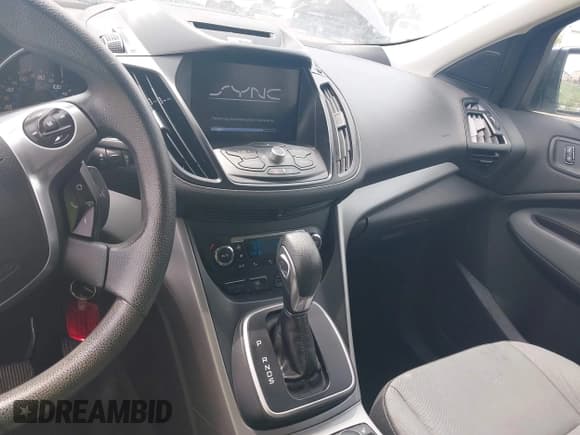 ✅ 2013 Ford Escape SE • VIN: 1FMCU0GX2DUA31362 • Lot: 42564337. Wystawiony na IAAI z przebiegiem 157 737 mil. Bezpłatny archiwum sprzedaży aukcyjnych z USA i szczegółowy raport historii pojazdu na DreamBid. Zdjęcie 6.