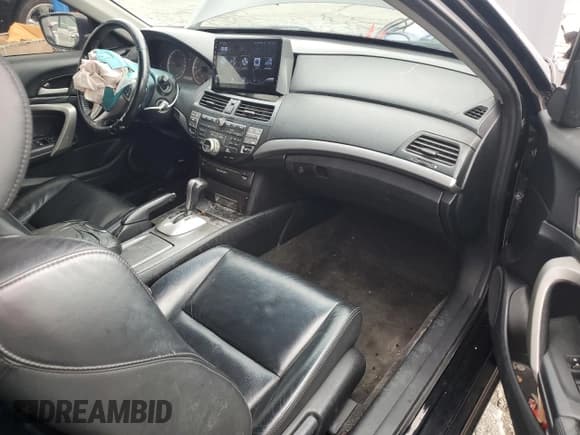 ✅ 2011 Honda Accord EX-L • VIN: 1HGCS1B88BA008488 • Lot: 81959135. Listed on Copart with 185,831 mi. Free auction sales archive from the USA and detailed vehicle history report at DreamBid. Image 8.