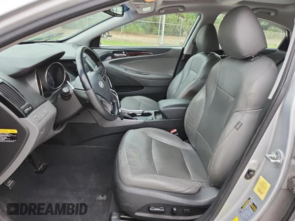 ✅ 2013 Hyundai Sonata SE • VIN: 5NPEC4AC1DH622239 • Lot: 90499155. Listed on Copart with 127,569 mi. Free auction sales archive from the USA and detailed vehicle history report at DreamBid. Image 7.