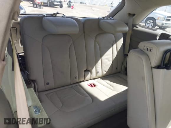✅ 2013 Audi Q7 S line Prestige • VIN: WA1DGAFE1DD004993 • Lot: 42993421. Listed on IAAI with 175,732 mi. Free auction sales archive from the USA and detailed vehicle history report at DreamBid. Image 17.