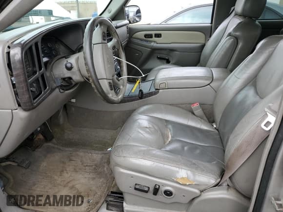 ✅ 2004 GMC Sierra Denali • VIN: 2GTFK69U741269913 • Lot: 49373345. Listed on Copart with 246,831 mi. Free auction sales archive from the USA and detailed vehicle history report at DreamBid. Image 7.