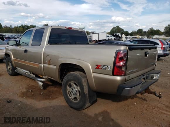 ✅ 2004 Chevrolet Silverado 1500 Z71 • VIN: 2GCEK19T541285422 • Лот: 75083004. Опубликован ранее на Copart с пробегом Не указан. Бесплатный доступ к архиву аукционных продаж из США и подробный отчёт об истории автомобиля на DreamBid. Изображение 2.