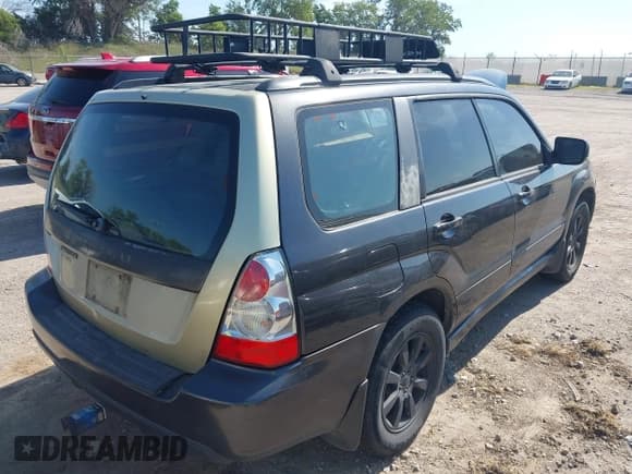 ✅ 2008 Subaru Forester X • VIN: JF1SG65658H723897 • Lot: 42864862. Listed on IAAI with 159,188 mi. Free auction sales archive from the USA and detailed vehicle history report at DreamBid. Image 4.
