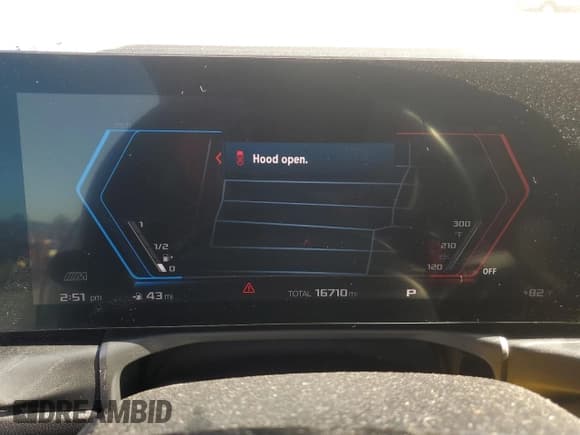 ✅ 2024 BMW M4 Competition xDrive • VIN: WBS43AZ09RCP15123 • Lot: 46450045. Listed on Copart with 16,710 mi. Free auction sales archive from the USA and detailed vehicle history report at DreamBid. Image 9.