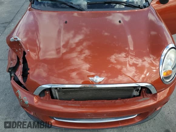 ✅ 2014 MINI Clubman • VIN: WMWZF3C5XET492540 • Lot: 81713635. Wystawiony na Copart z przebiegiem 109 014 mil. Bezpłatny archiwum sprzedaży aukcyjnych z USA i szczegółowy raport historii pojazdu na DreamBid. Zdjęcie 11.