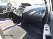 ✅ 2015 Toyota Prius Two • VIN: JTDZN3EU9FJ032759 • Lot: 42620922. Listed on IAAI with 151,572 mi. Free auction sales archive from the USA and detailed vehicle history report at DreamBid. Image 5.