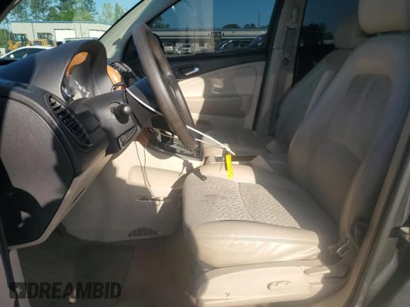 ✅ 2007 Saturn VUE V6 • VIN: 5GZCZ534X7S864503 • Lot: 52136625. Wystawiony na Copart z przebiegiem 243 274 mil. Bezpłatny archiwum sprzedaży aukcyjnych z USA i szczegółowy raport historii pojazdu na DreamBid. Zdjęcie 7.