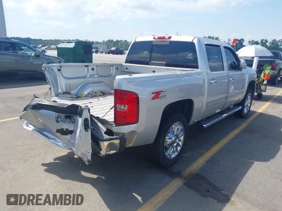 ✅ 2012 Chevrolet Silverado 1500 LTZ • VIN: 3GCPKTE79CG176934 • Lot: 42205304. Wystawiony na IAAI z przebiegiem 162 883 mil. Bezpłatny archiwum sprzedaży aukcyjnych z USA i szczegółowy raport historii pojazdu na DreamBid. Zdjęcie 4.