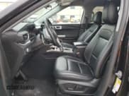 ✅ 2020 Ford Explorer XLT • VIN: 1FMSK8DH3LGC88315 • Lot: 50448095. Wystawiony na Copart z przebiegiem 64 227 mil. Bezpłatny archiwum sprzedaży aukcyjnych z USA i szczegółowy raport historii pojazdu na DreamBid. Zdjęcie 7.