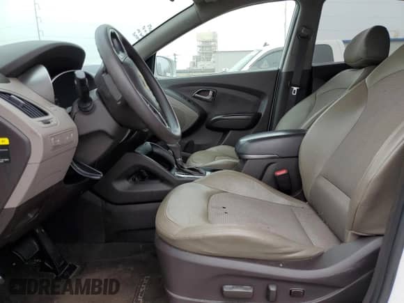 2015 Hyundai Tucson GLS z VIN KM8JT3AFXFU988563, wystawiony jako Copart lot #42260163 z przebiegiem Nie podano mil oraz . Historia ofert i sprzedaży dostępna na DreamBid. Obrazek 7.