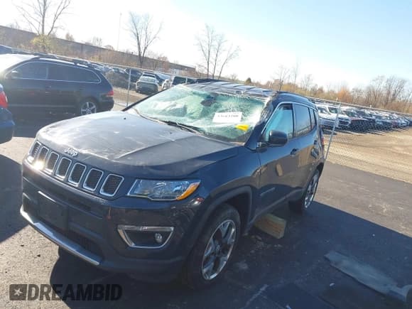 ✅ 2018 Jeep Compass Limited • VIN: 3C4NJDCB0JT400779 • Lot: 43683208. Wystawiony na IAAI z przebiegiem 93 961 mil. Bezpłatny archiwum sprzedaży aukcyjnych z USA i szczegółowy raport historii pojazdu na DreamBid. Zdjęcie 17.