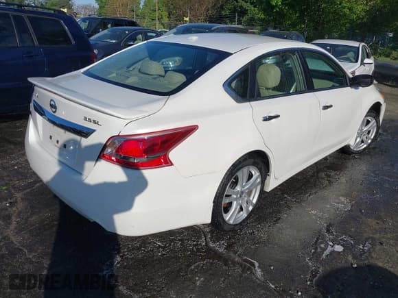 ✅ 2013 Nissan Altima SV • VIN: 1N4BL3AP8DC212068 • Lot: 42022858. Wystawiony na IAAI z przebiegiem 67 177 mil. Bezpłatny archiwum sprzedaży aukcyjnych z USA i szczegółowy raport historii pojazdu na DreamBid. Zdjęcie 4.